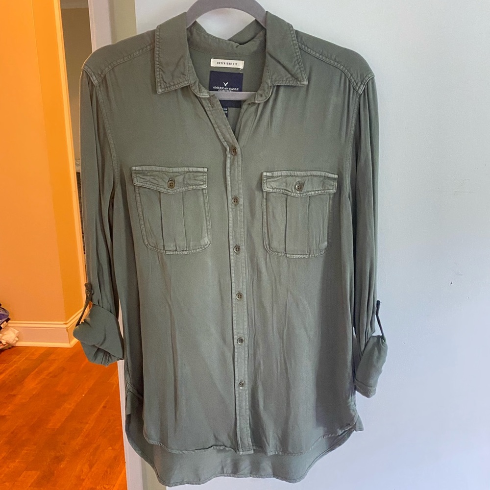 American Eagle Boyfriend Fit Olive Green Button Down - small